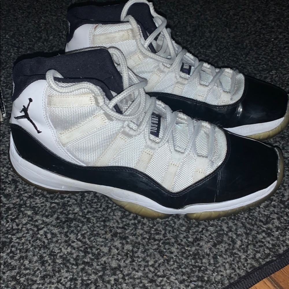 Jordan 11 “Concord” 2011 version